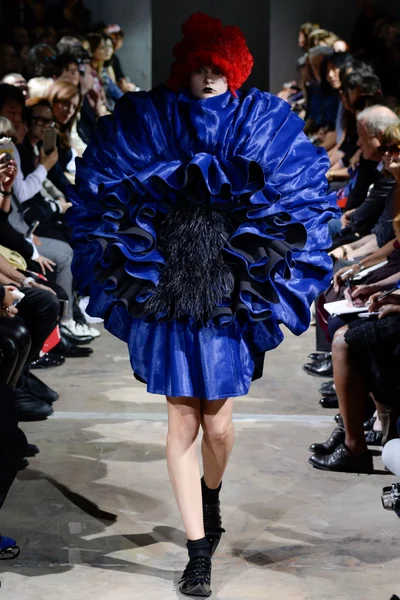 Look 15
